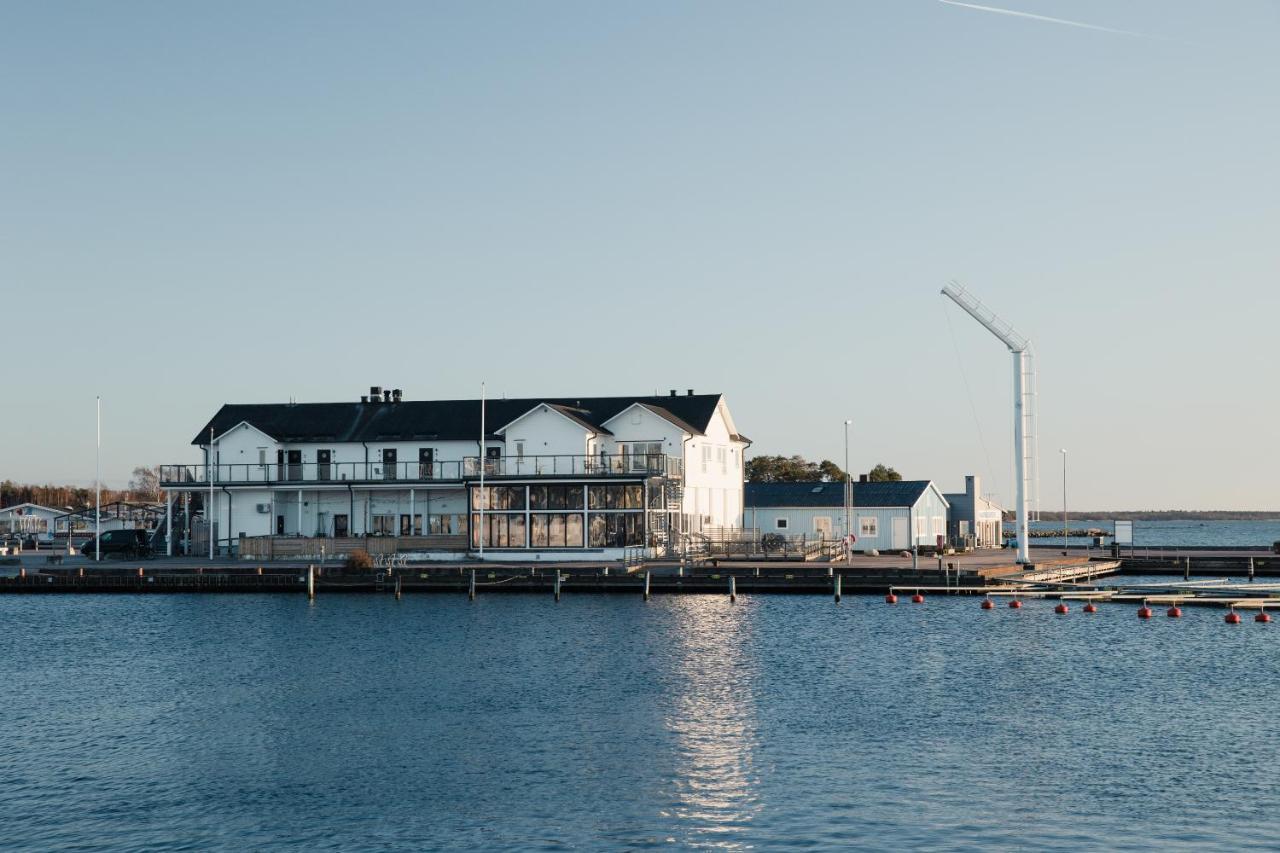 Hotell Hamnen Färjestaden Exterior foto